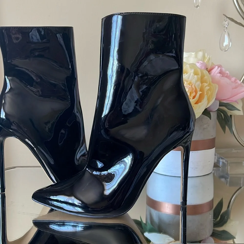 Steve Madden Wagner patent heeled booties - Picture 5 of 16